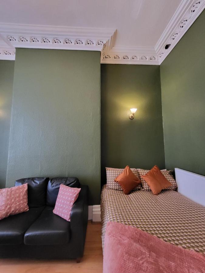 Digbeth City Centre Apartment Sleeps 12 Opposite Coach Station Бирмингем Экстерьер фото
